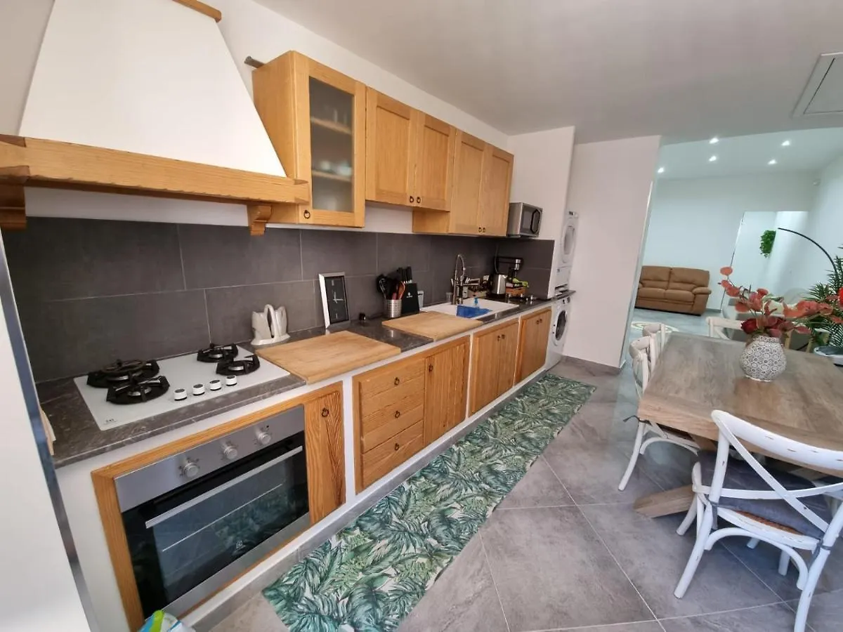 Decollati House Apartment Palermo