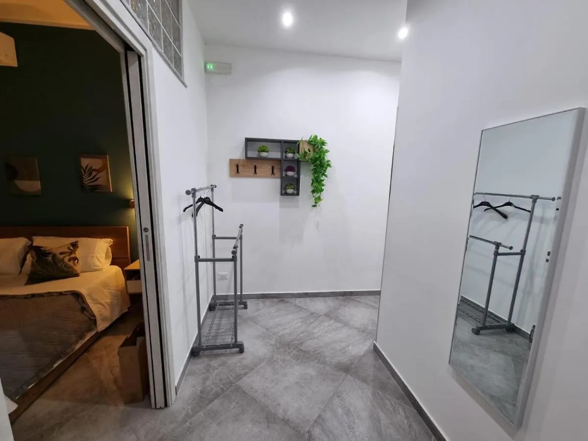 Decollati House Apartment Palermo 0*,